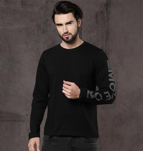 Men Black Solid Round Neck T-shirt